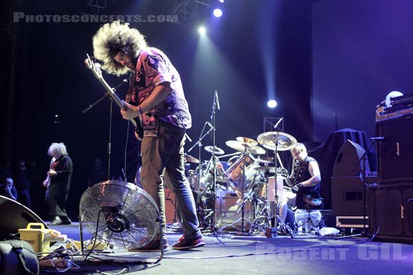 THE MELVINS - 2012-05-26 - PARIS - Espace Charlie Parker - Grande Halle - Jared Warren - Roger Osborne - Dale Crover